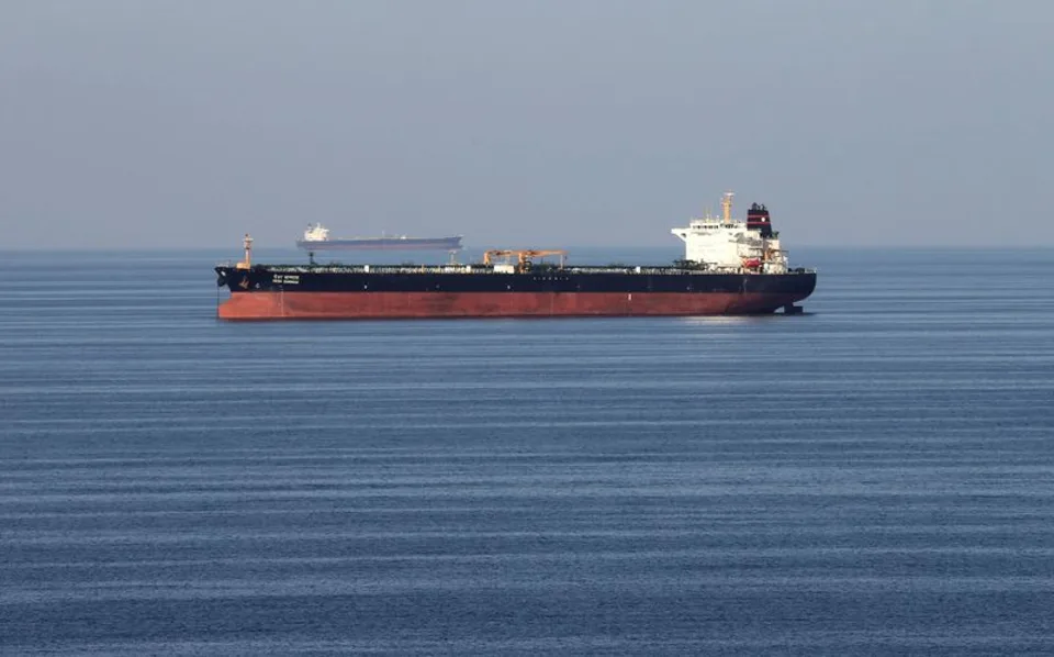 UNCERTAINTY ABOUT EXPORTS THROUGH HORMUZ DRIVES UP OIL PRICES.